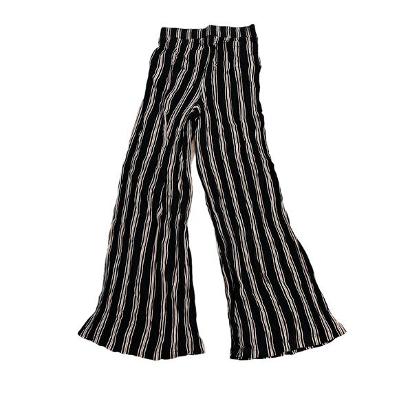 re:named Striped Relaxed Pant - Picture 2 of 9